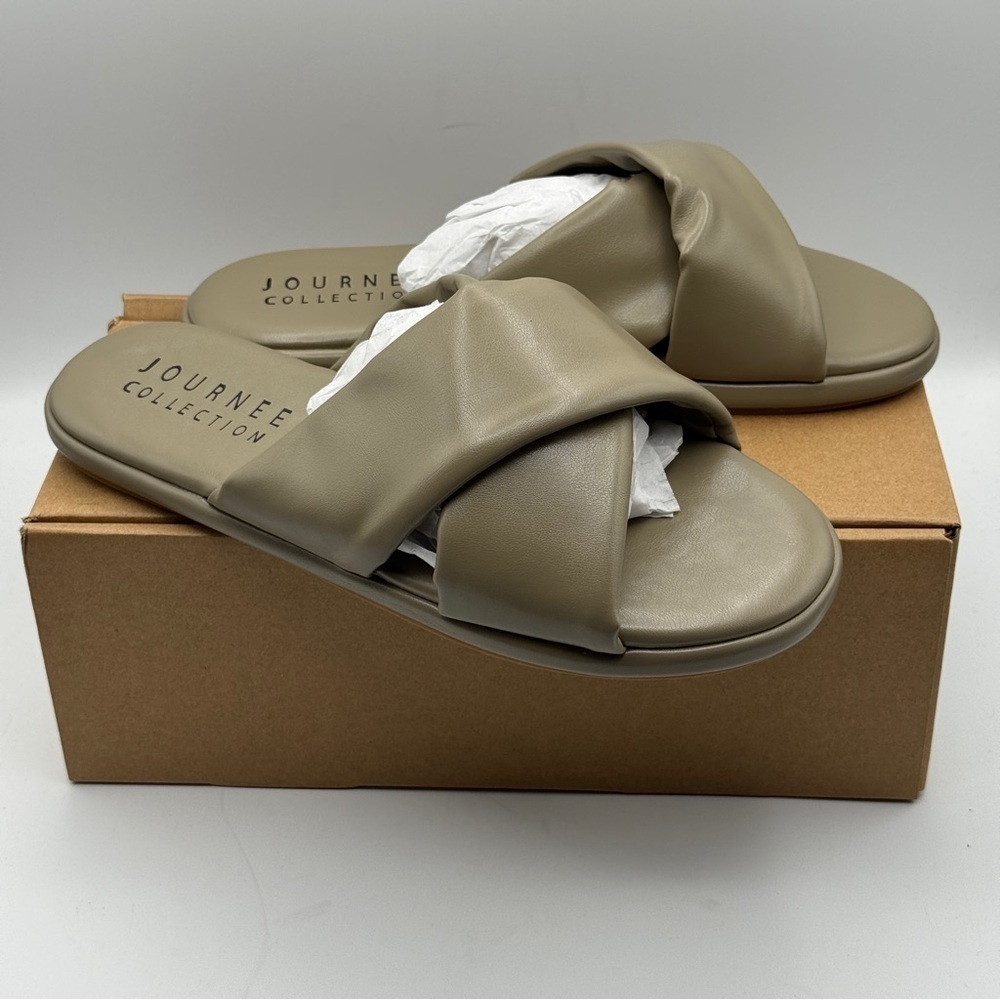 Journee Addilynn Slides Green Size 9.5
